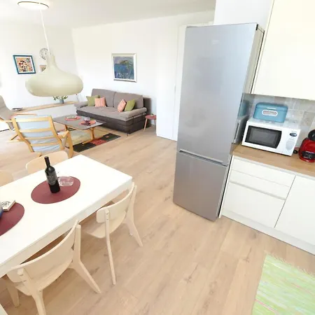 Junona - Poluotok Na Dlanu * Zadar