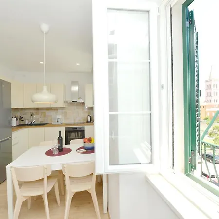 Apartment Junona - Poluotok Na Dlanu *