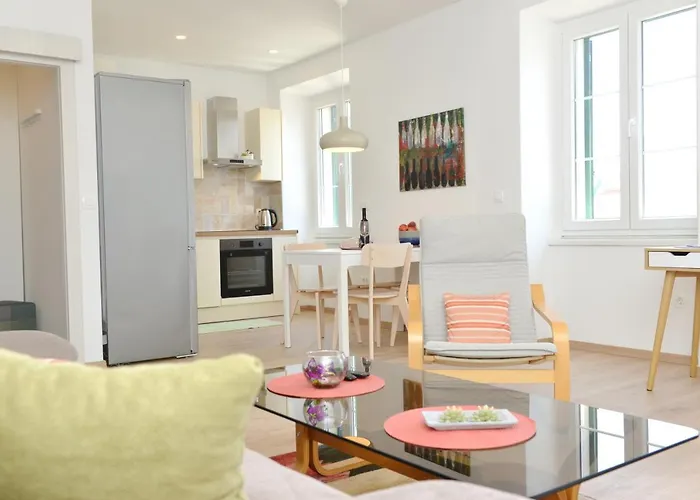 Junona - Poluotok Na Dlanu Zadar